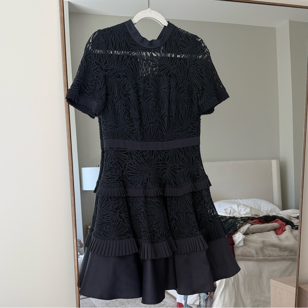 🟢 $40 SALE - Forever New Navy Lace Dress
